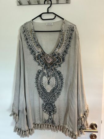 Fast *NEU* Wunderschöne LUXUS-Tunika/Poncho von GRACE