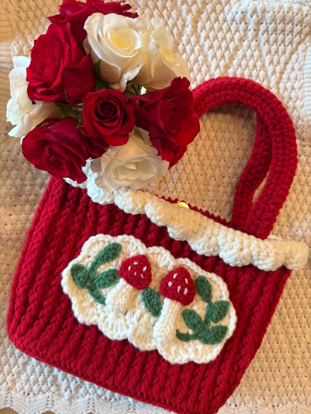 Borse da donna: Crochet Handbag with Mushroom Pattern – Nuovo e nell'imballaggio originale da Russikon venduto da Moc_r7pn