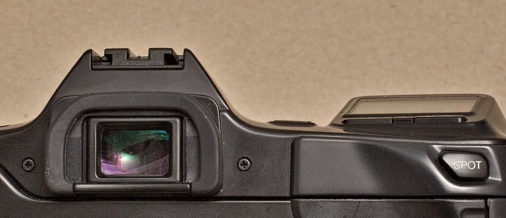Minolta Fotocamera: Spiegelreflexkamera Minolta Dynax 7000i (1988-1991) – Usato da Reinach BL venduto da Thomas_Basel 3