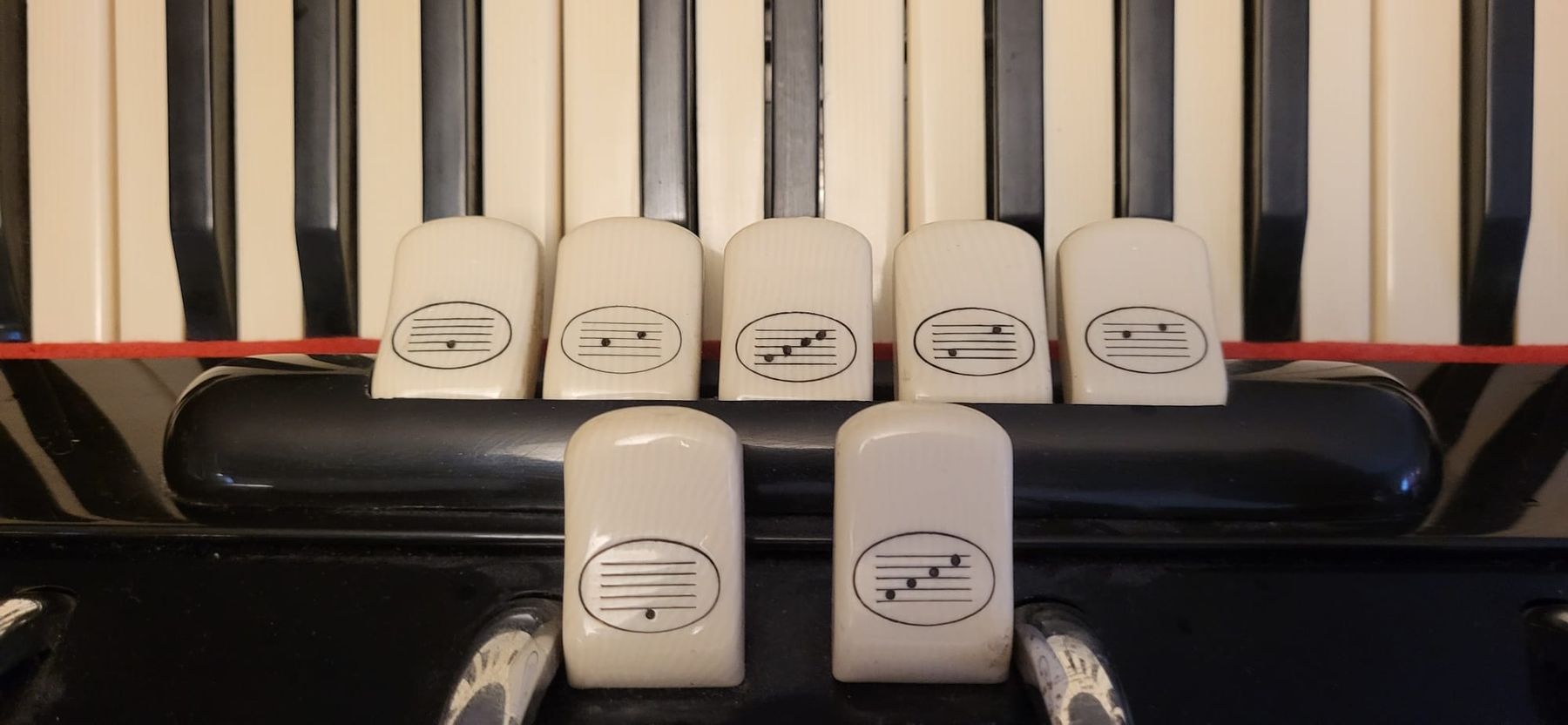 Strumenti musicali: Accordéon Scandalli 4 voix – Usato da Penthalaz venduto da EvandroLuz 2