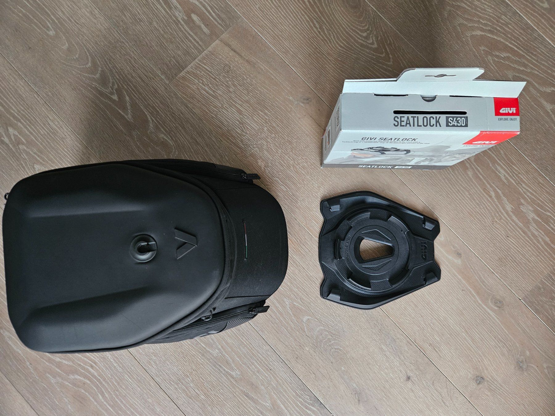 Vanucci Taschen: Vanucci Tankrucksack + Givi Seatlock S430 – Gebraucht aus Zürich von sim_ndx7 2