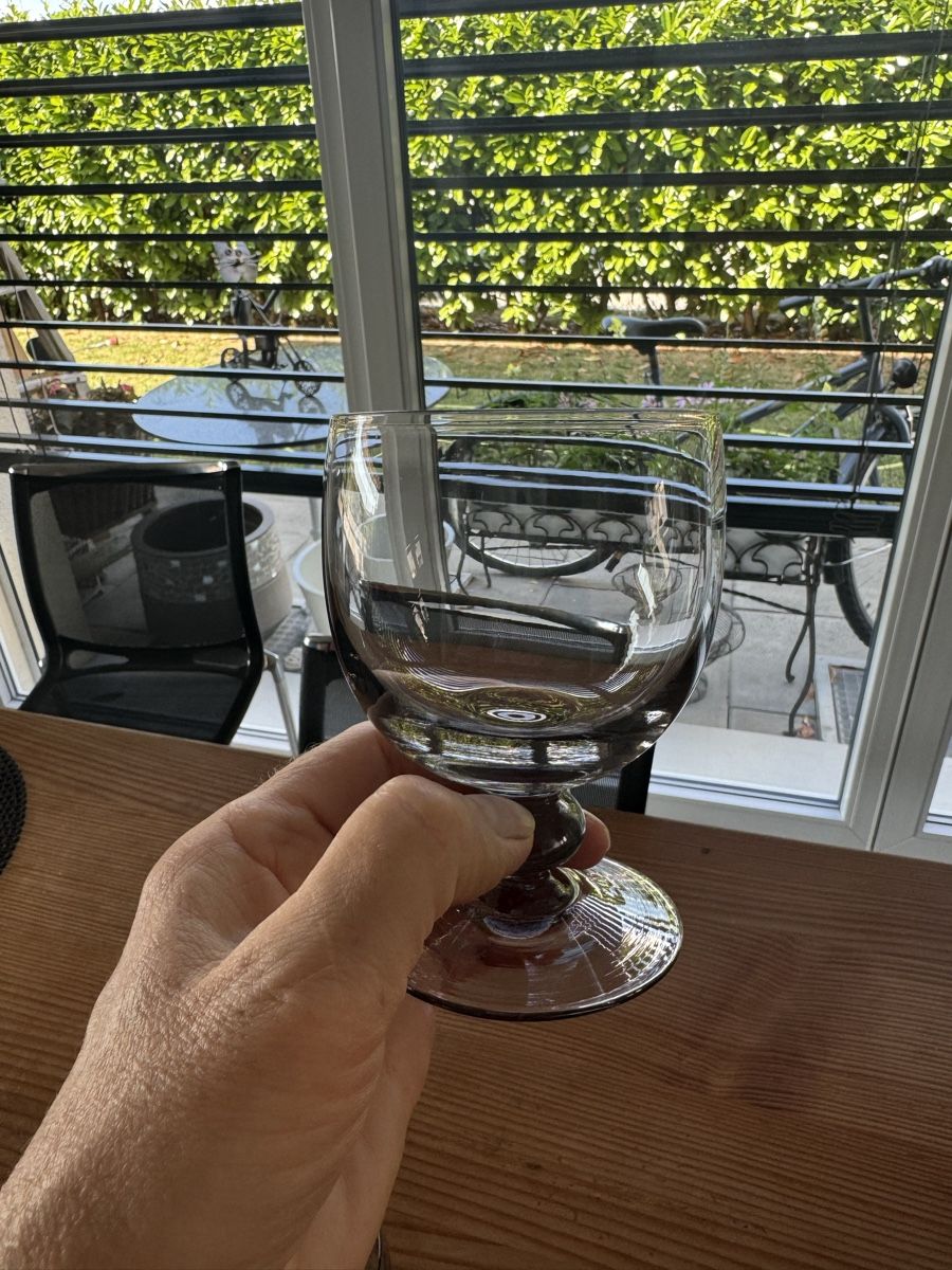 Gläser: 4 Weinglaeser Rauchglas geflammt gute Erhaltung 13cm – Gebraucht aus Lanzenhäusern von Galaa 1