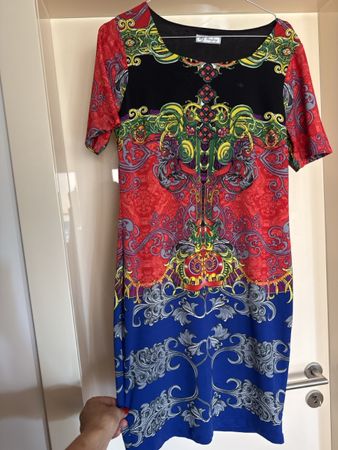 Damen Kleid Grösse M mehrfarbig gemustert kurzarm