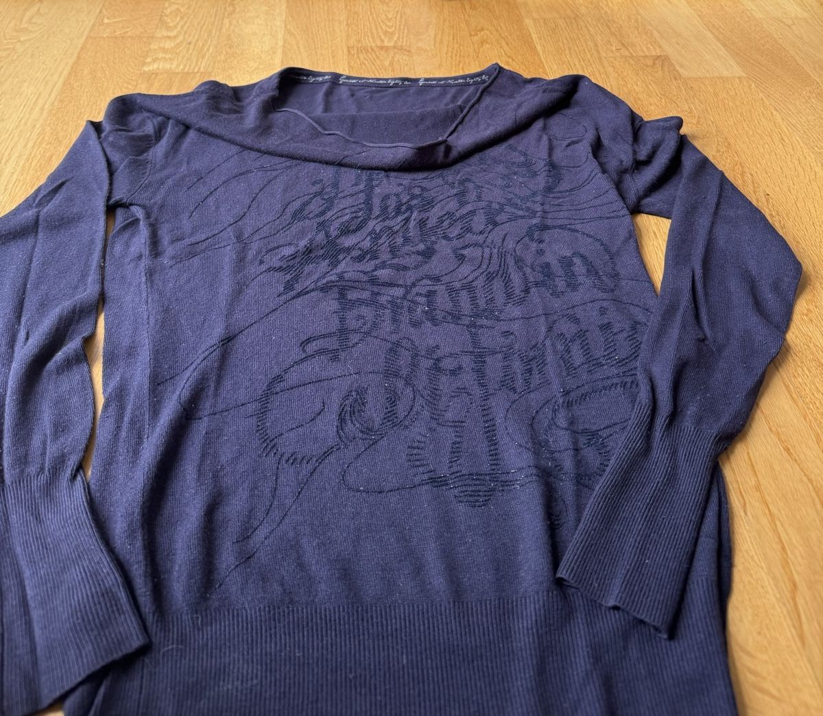 Guess Maglioni & Felpe: Guess Pullover dunkelblau Grösse XS – Usato da Zürich venduto da wtpooh 3