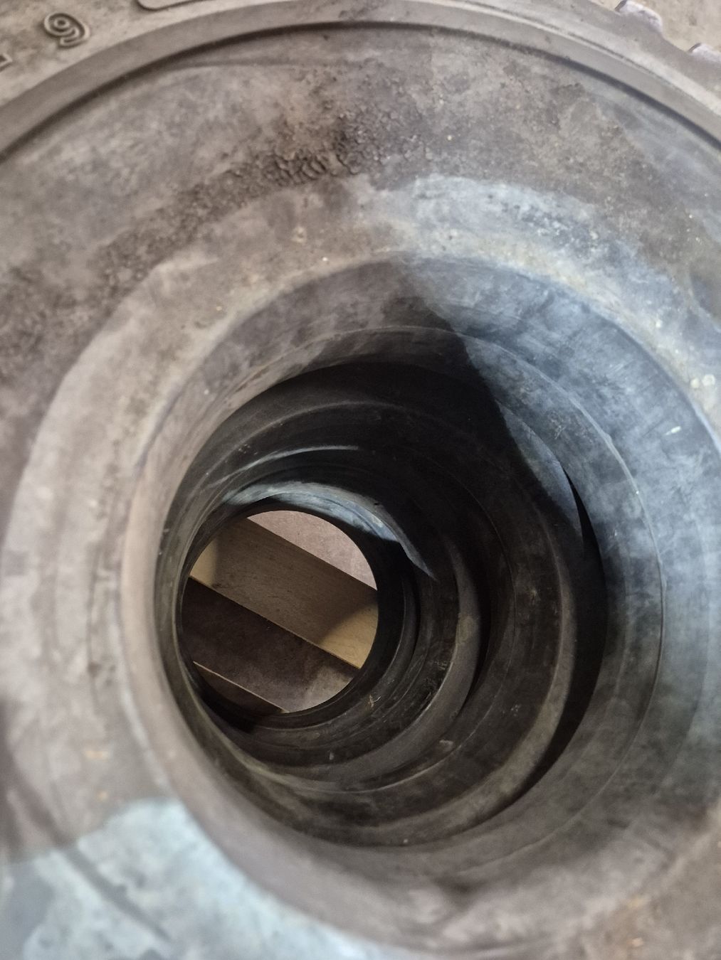 Pneumatici & Ruote complete: 6.00-9 Vollgummi Staplerreifen – Usato da Bützberg venduto da PAG-PNEU 3