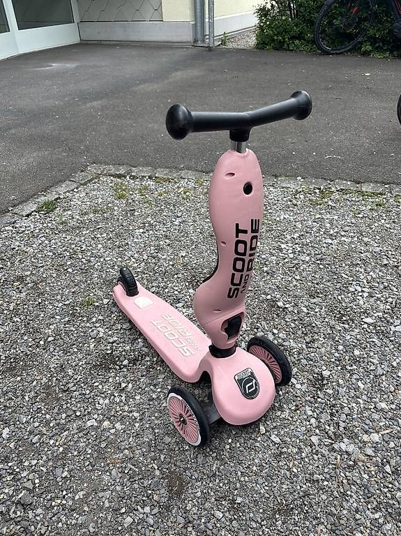 Fahrzeuge für Kinder: Scoot & Ride Kinderroller / Rutschfahrzeug  CHF 10. – Gebraucht aus Baar von EK03