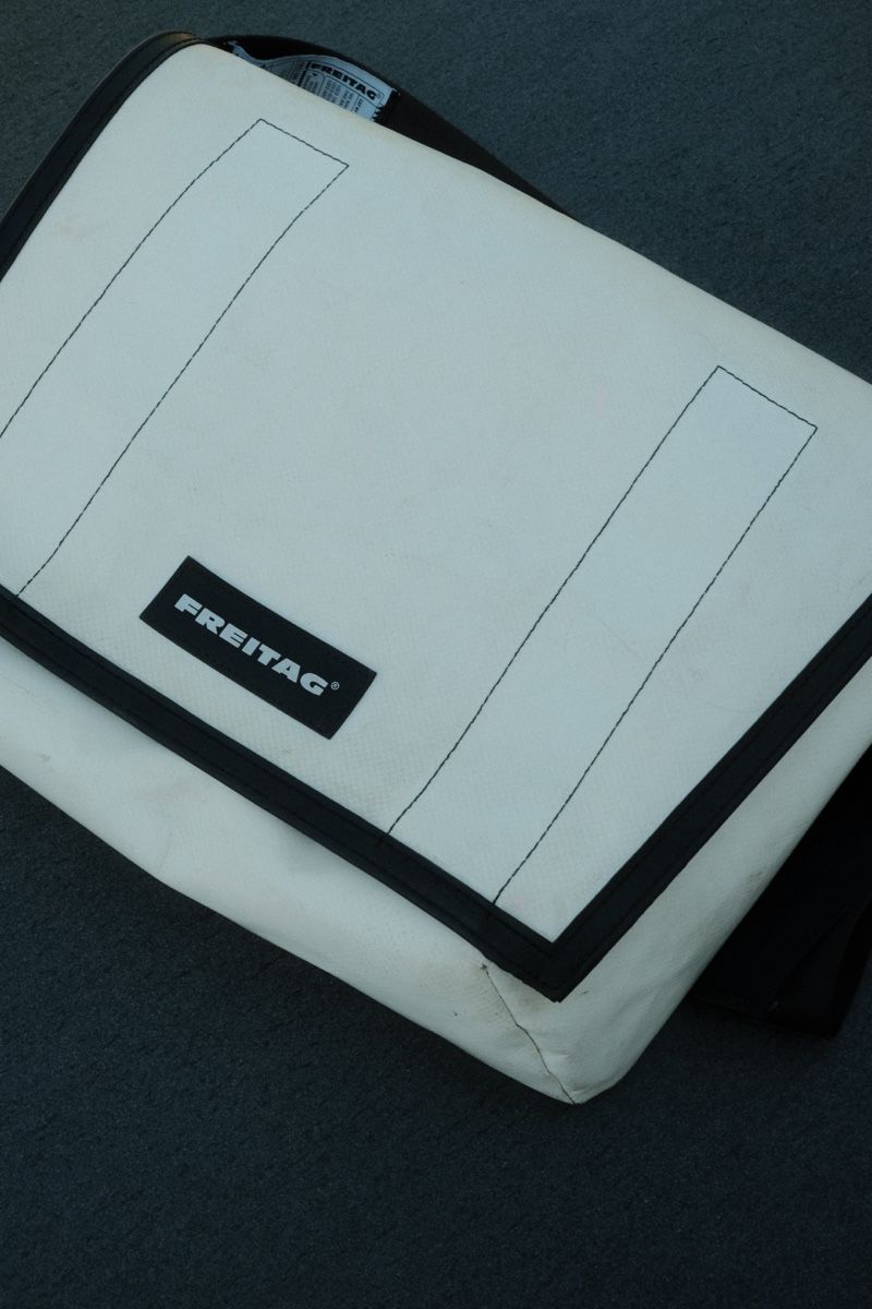 Freitag Borse: Freitag Messenger Bag – Usato da Steinmaur venduto da the_99qj 3