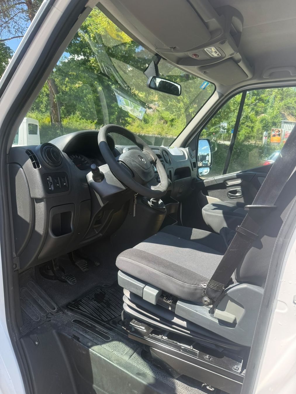 Renault Veicoli commerciali: Renault Master T35 L3H2 frisch MFK – Usato da Winterthur venduto da Bernantini 6