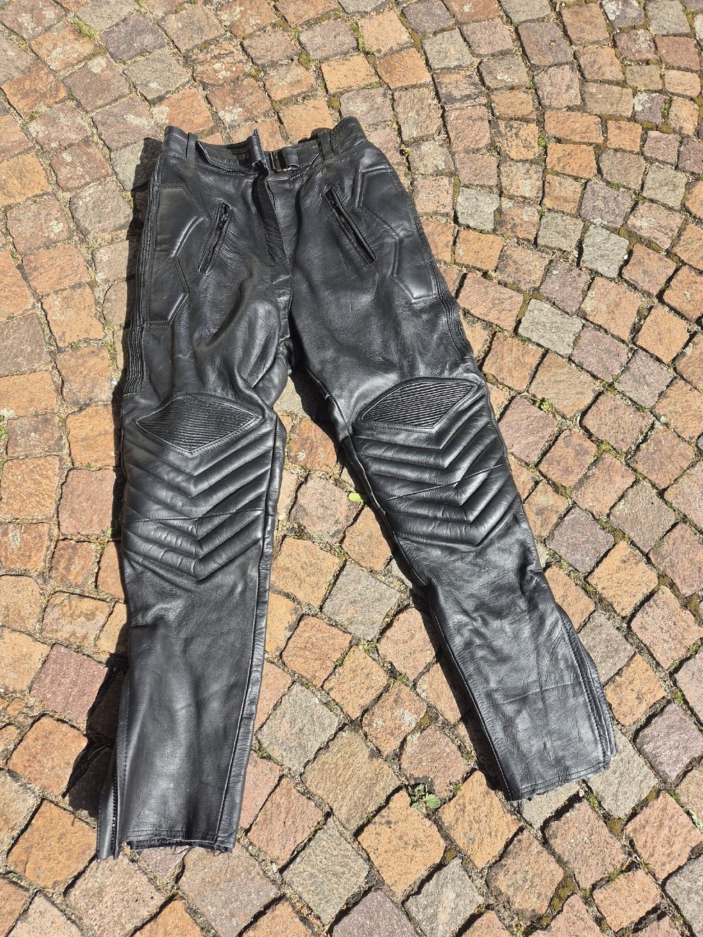 Hosen: Lederhose – Gebraucht aus Abtwil SG von Mvarx