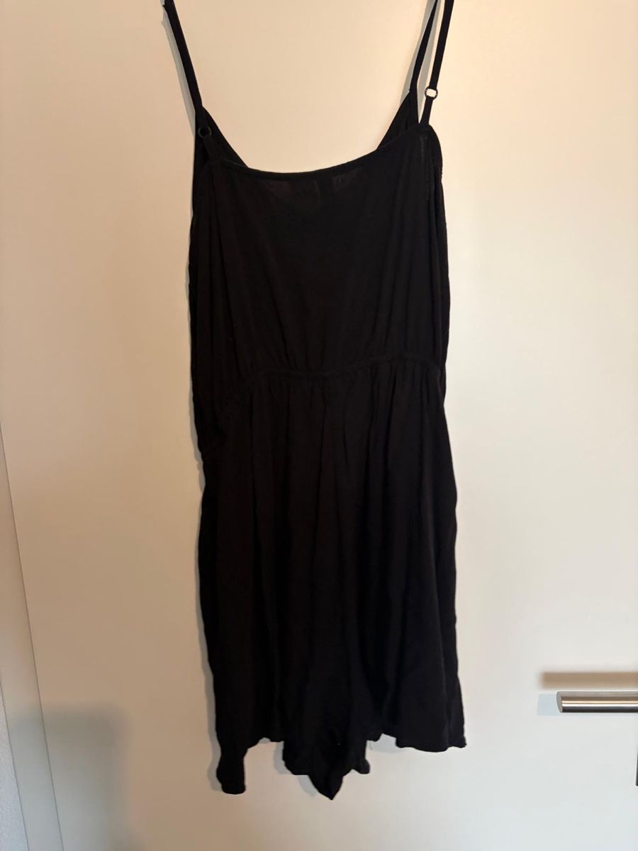 H&M Tute: Jumpsuit schwarz Gr. 36  – Usato da Lotzwil venduto da kie_fdq8 1