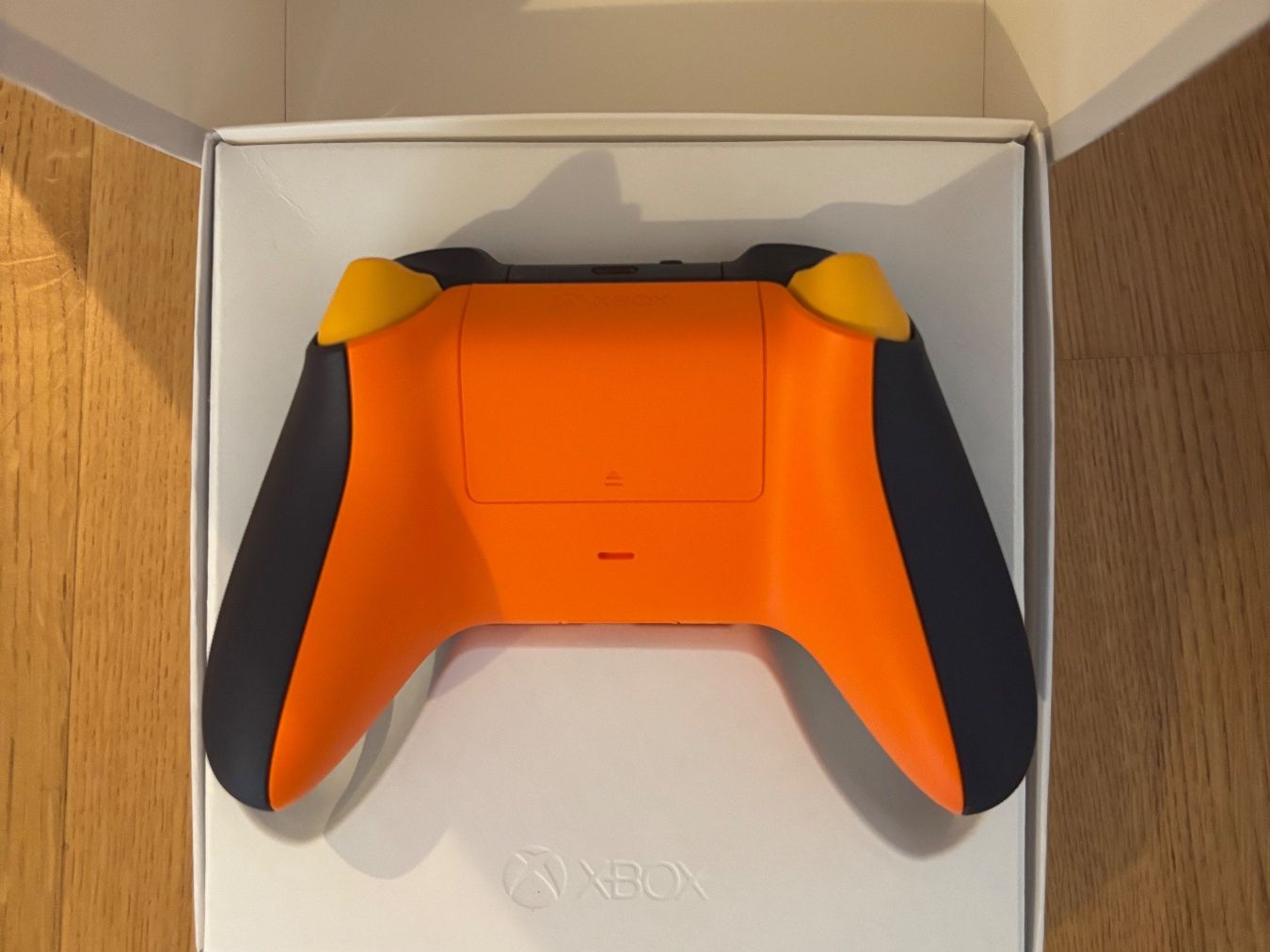 Controller: Xbox Design Lab Wireless Controller, individuelles Design – Nuovo (secondo la descrizione) da Lenzburg venduto da aur_by7n 1