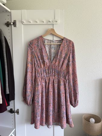 Zara – Gemustertes Minikleid