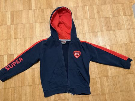 Kinder Kapuzenjacke blau rot Gr. 116 