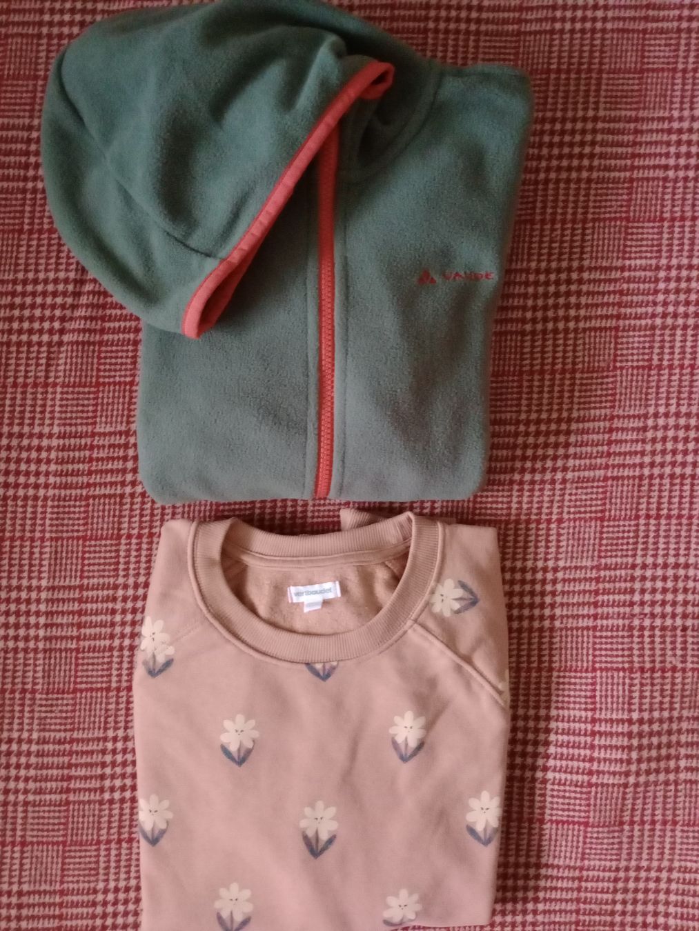 Lotti & Set di vestiti: Herbst Sweat und Fleece – Usato da Castel San Pietro venduto da misha05