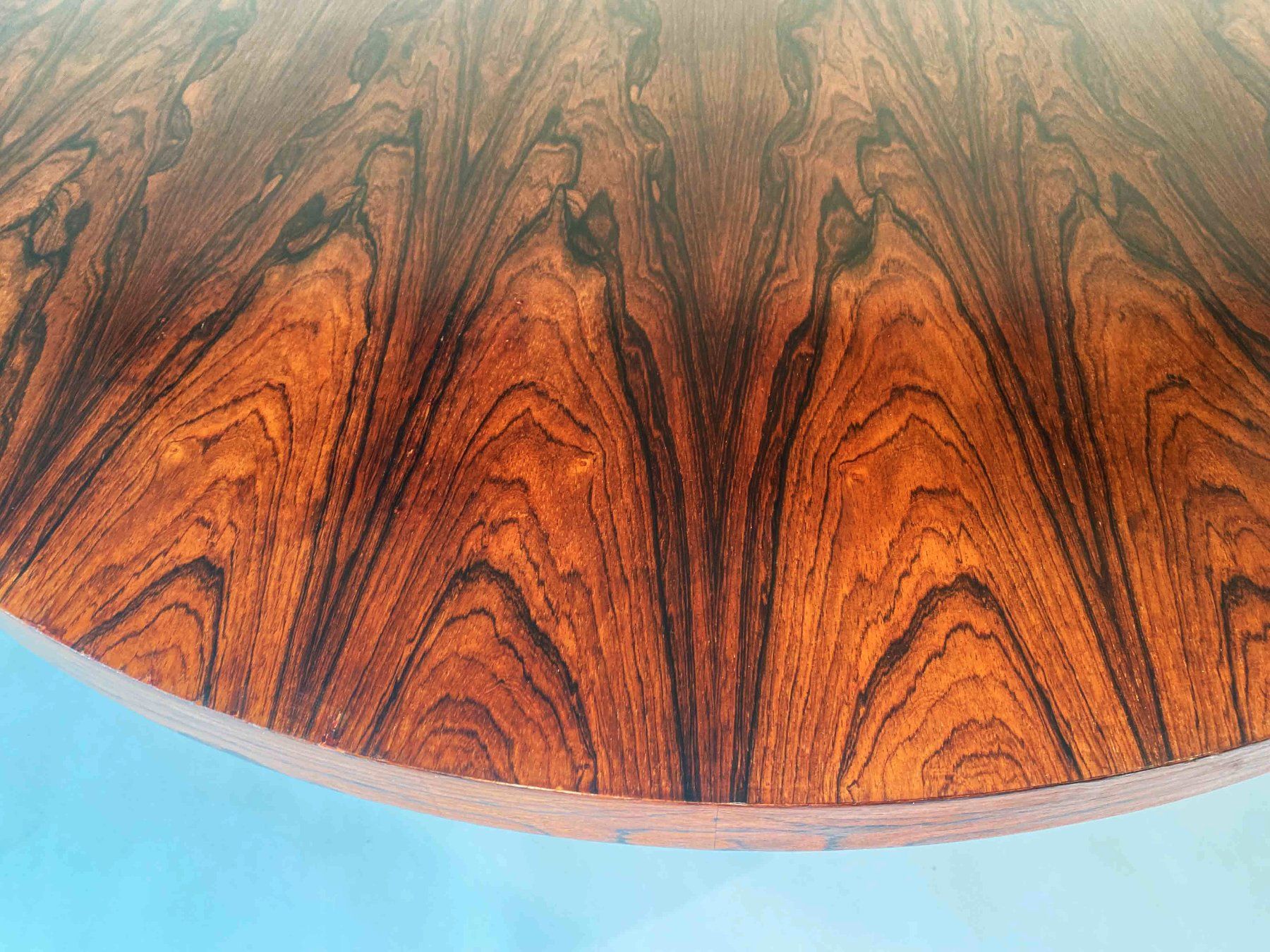 Tulip Tavoli: Midcentury Rosewood Coffee Table – Usato da Beringen venduto da Kultgut 4