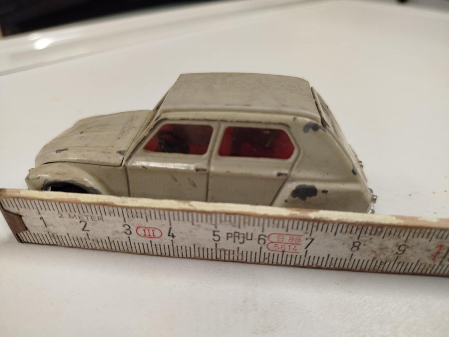 Dinky Toys Modellautos: Dinky Toys (nr 16) – Gebraucht aus La Chaux-de-Fonds von Emmaus2300CDF 6