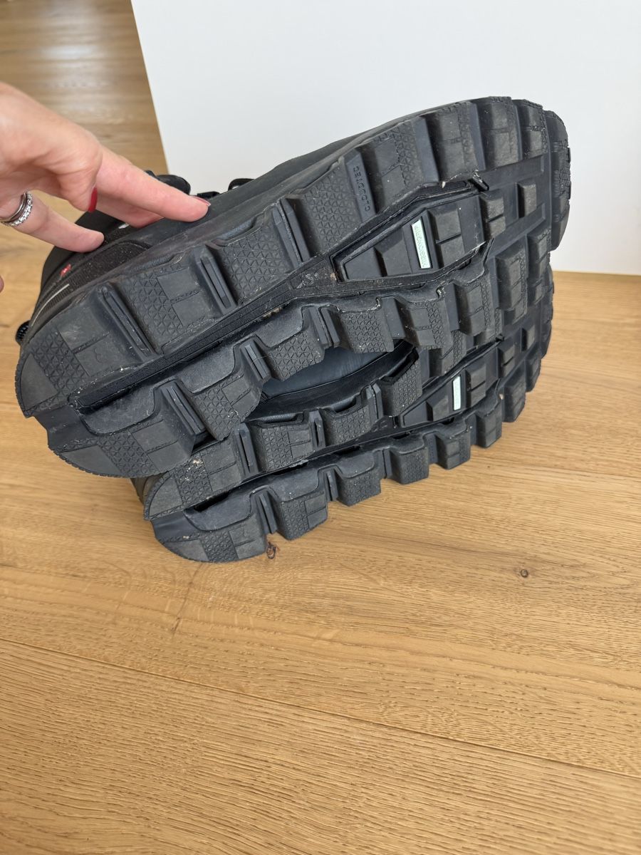 On Herrenschuhe: ON Cloudrock Waterproof Wanderschuhe Herren Grösse 46 schwar – Neu (gemäss Beschreibung) aus Weggis von Moitie-Moitie 3