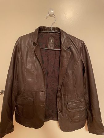 Veste en cuire taille 36