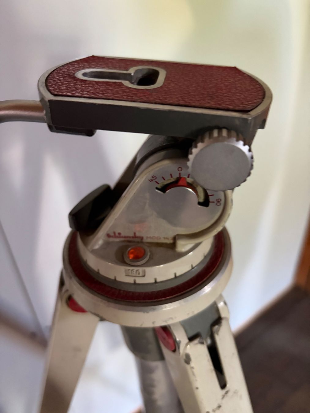 Treppiedi & Teste: Stativ, Schimansky, Mod 142 – Usato da winterthur venduto da Grami1 2