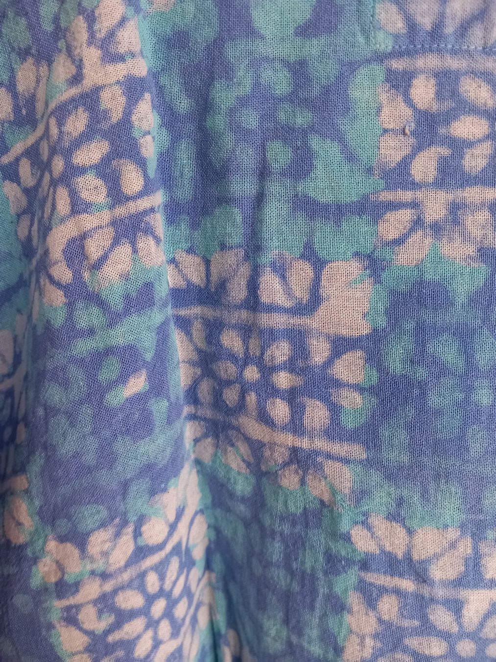 Pullover & Sweatshirts: Pull léger à motifs bleus et blancs Taille M – Gebraucht aus Faoug von per_kp6r 3