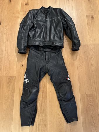 Combinaison moto avec protections IXS