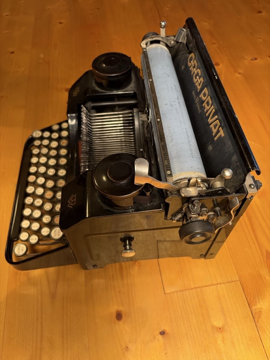 Macchine da scrivere: Schreibmaschine Orga Privat  – Usato da Grabs venduto da Soswald1 3