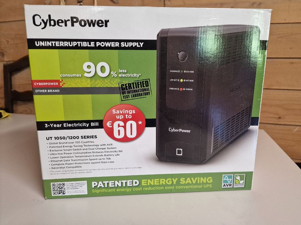 Gruppo Di Continuità CyberPower UT1200EIG - 700W / 1200VA - 6 Prese, AVR, Batteria Al Litio - Torre Nera
