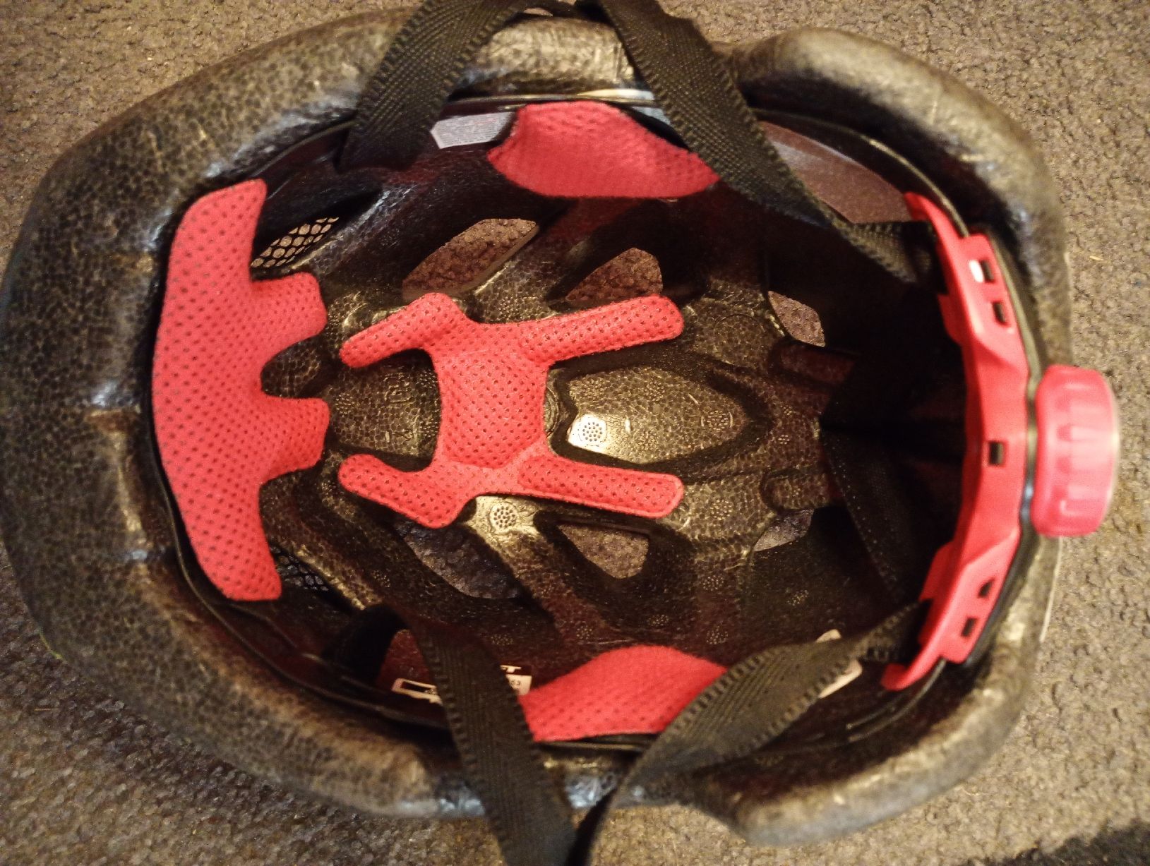 Caschi: Kinder Velohelm  – Usato da Wetzikon ZH venduto da Astrostar 2