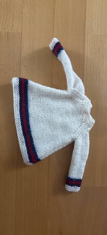 Bambole: Sasha Puppenbekleidung handmade – Usato da Bern venduto da fab_tx65