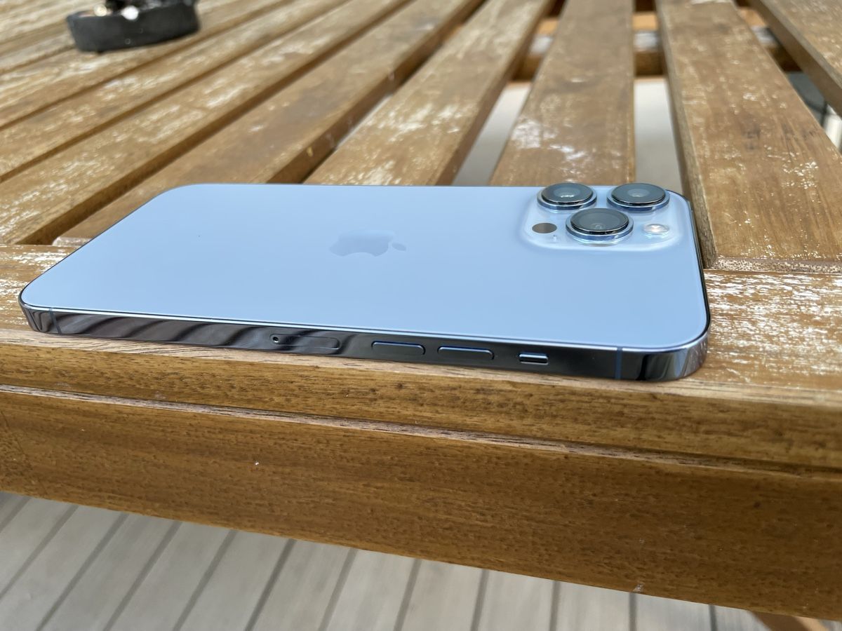 Apple Portables: iPhone 13 Pro Max 256G – D'occasion à Würenlos par SABAI4SABAI 4