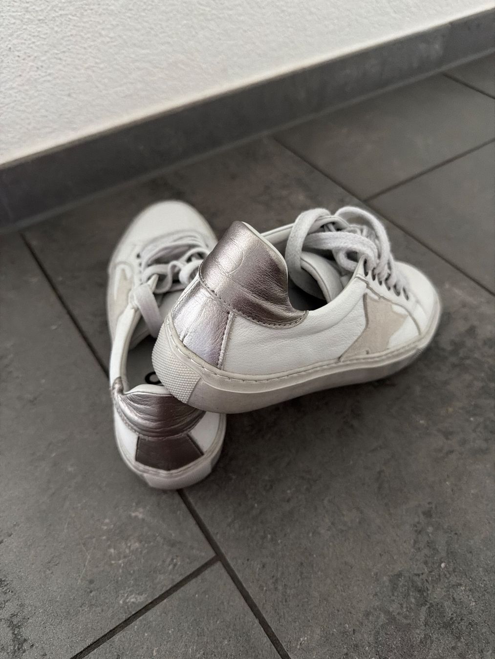Damenschuhe: Neue Leder-Sneakers von Bueno – Neu und originalverpackt aus Steffisburg von elle013 2