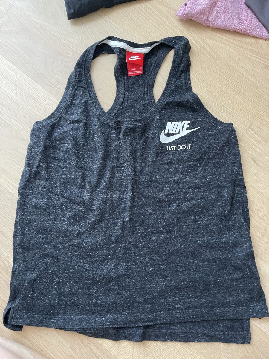 Nike Lotti di vestiti: Kleiderpaket - Nike - Just do it - Grösse S & M – Usato da Neuhausen am Rheinfall venduto da dinkel.dorothea 3