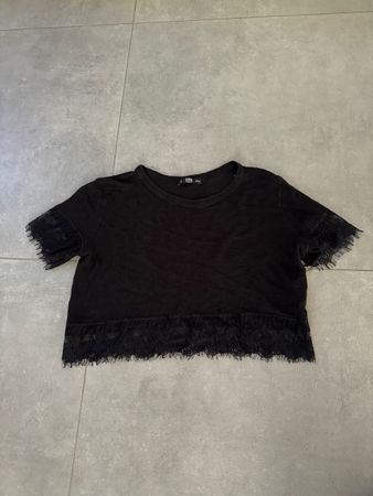 Zara Spitzen T-Shirt, schwarz, Gr. S – bauchfrei
