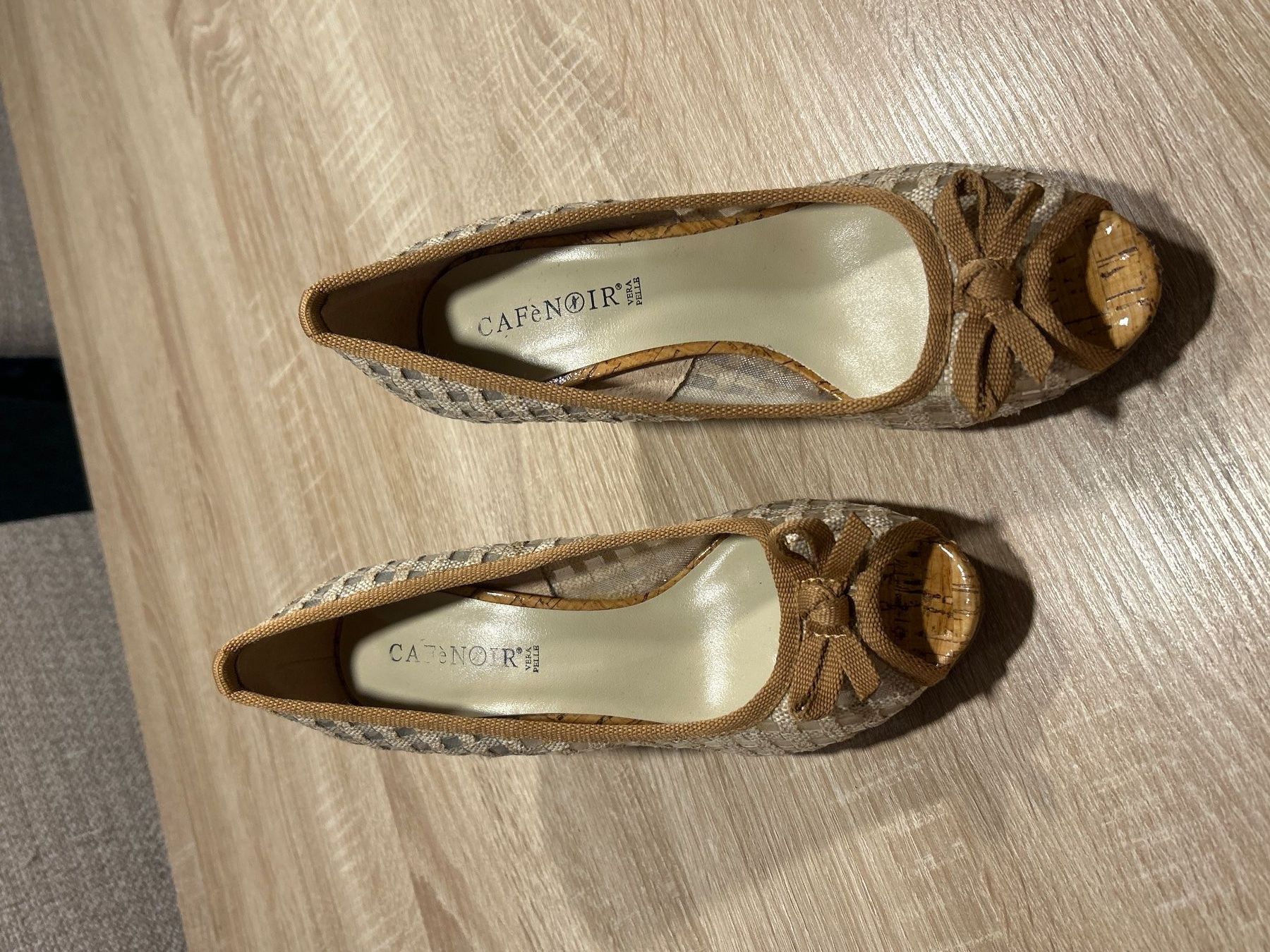 Damenschuhe: Pumps beige  von CafèNoir  Gr. 38 – Gebraucht aus Brunnen von Nala2929 2