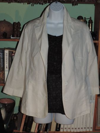 ensemble haut avec veste blanche