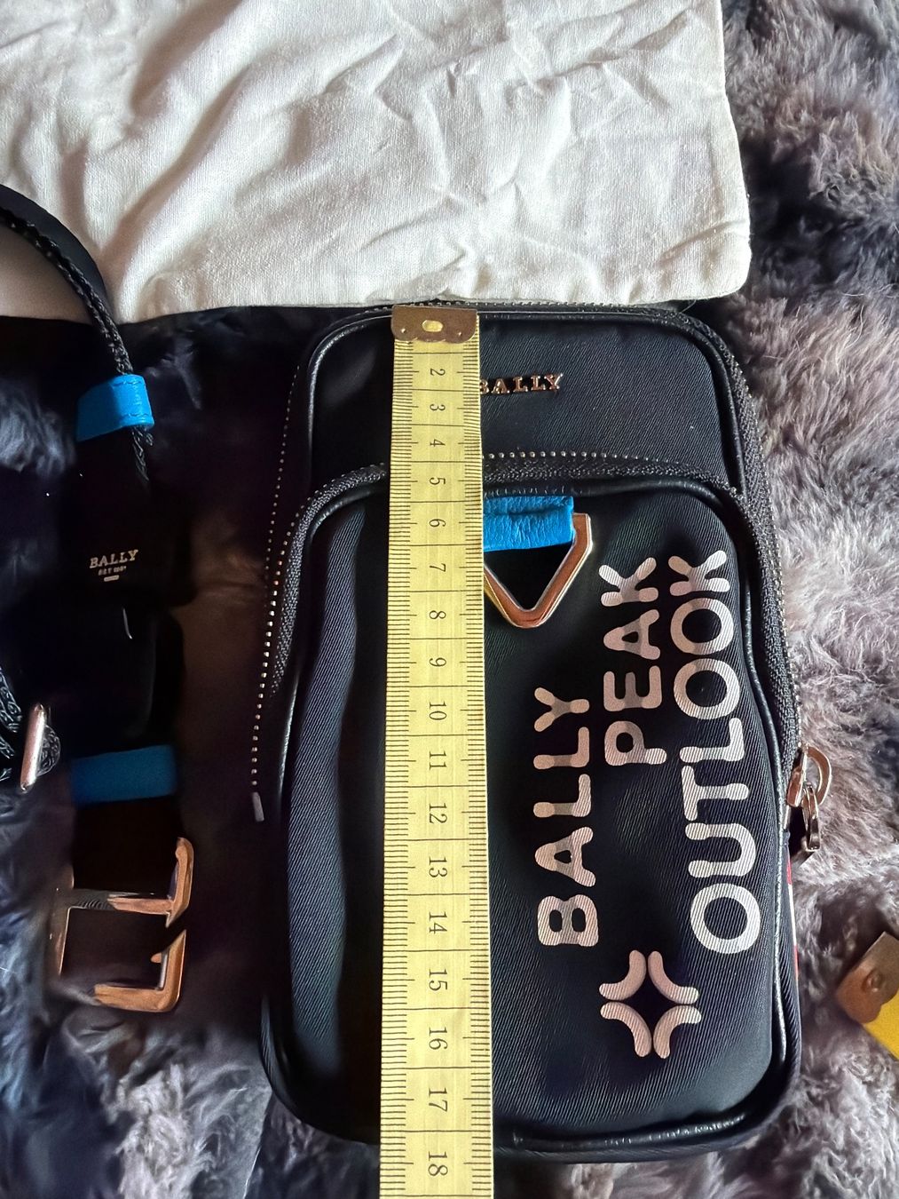 Bally Borse: Bally Peak Outlook Handy Tasche – Nuovo e nell'imballaggio originale da Vezia venduto da sidu03 8