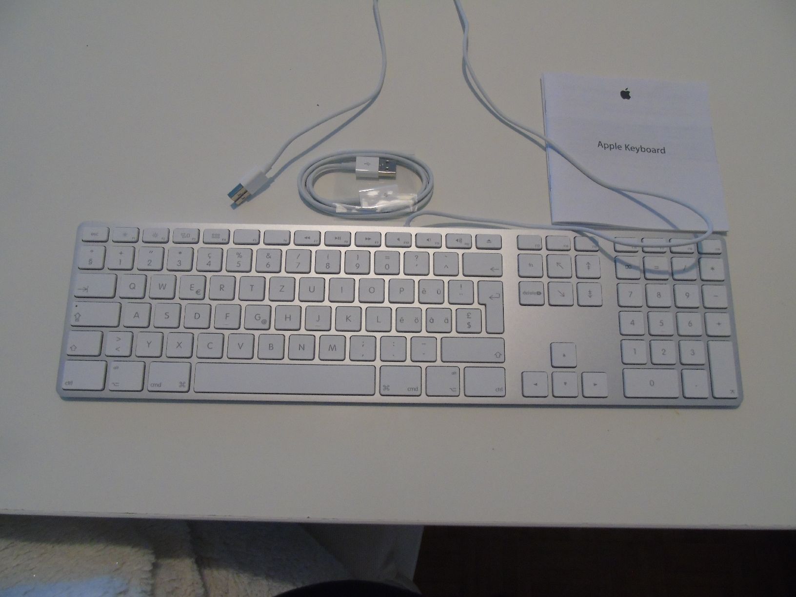 Apple Tastiere: Apple Tastatur – Nuovo (secondo la descrizione) da Othmarsingen venduto da Paedi576 1