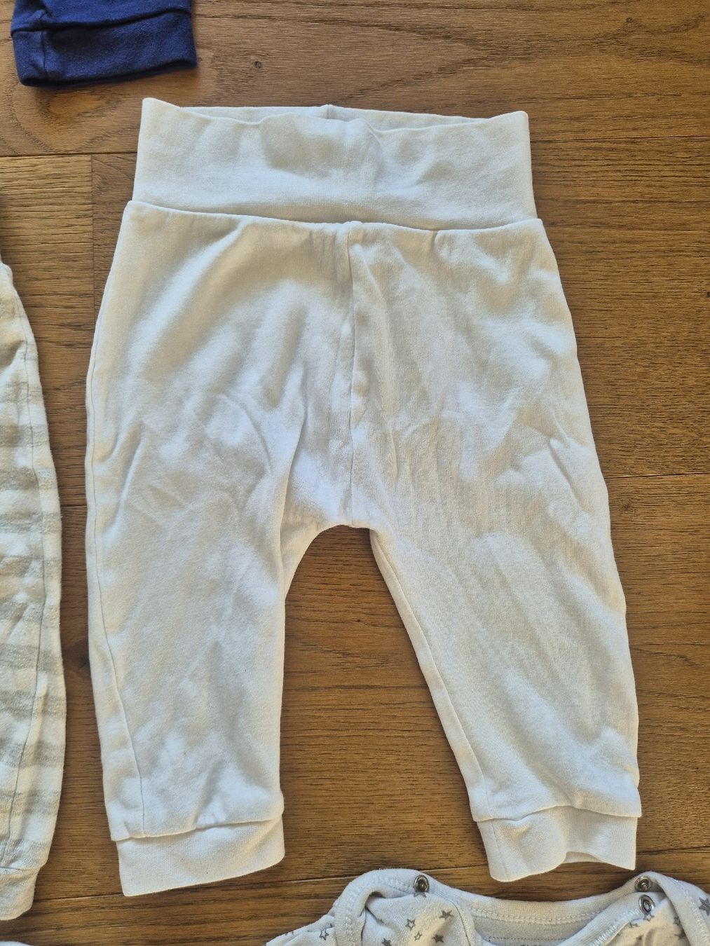 Lotti & Set di vestiti: Kleiderpaket 74/80 – Usato da Kollbrunn venduto da guernsey11 4