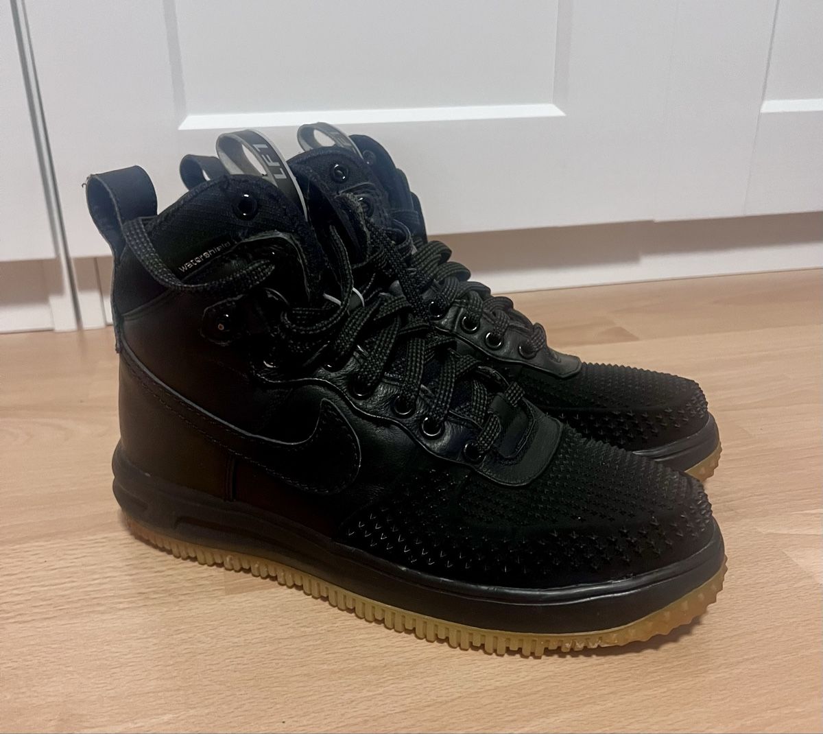 Nike Scarpe da uomo: Nike Lunar Force 1 Duckboot black/gumm Gr.41 – Usato da Emmenbrücke venduto da ThomiE01