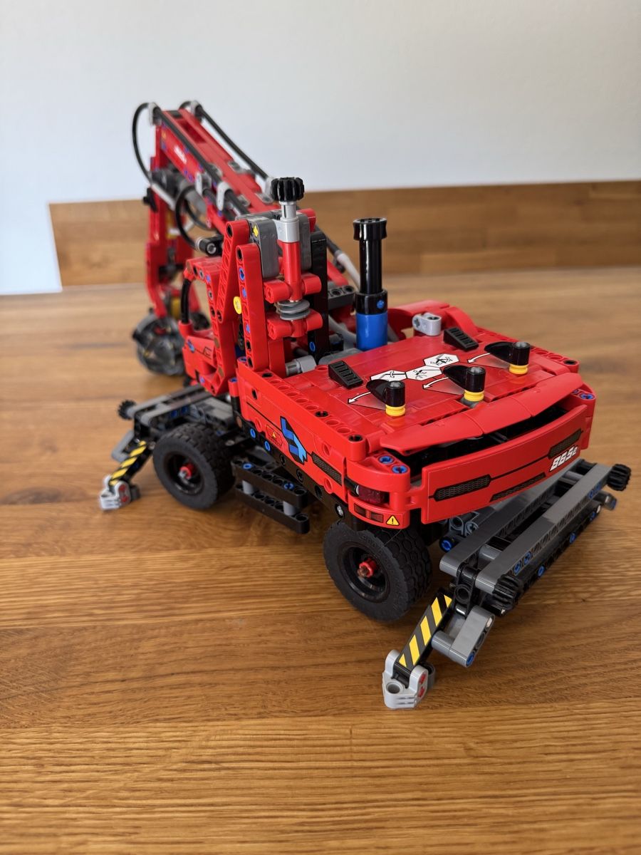 Technics Kit di costruzioni: LEGO Umschlagbagger (42144) – Usato da Kappel SO venduto da Musikant79 3