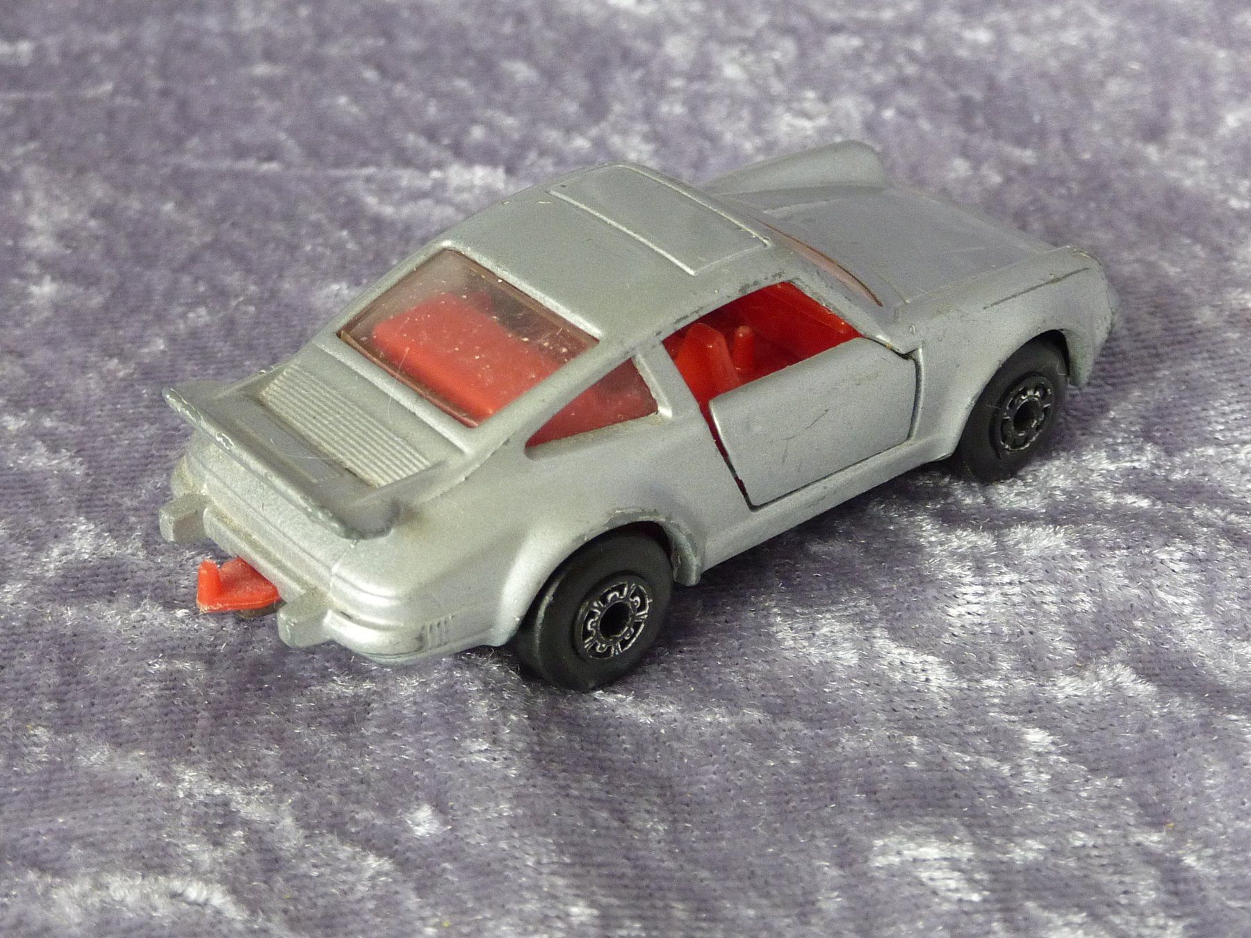Matchbox Modellini d'auto: Porsche 911 Turbo  1:64 – Usato da Dürrenäsch venduto da Cobra1ch 2