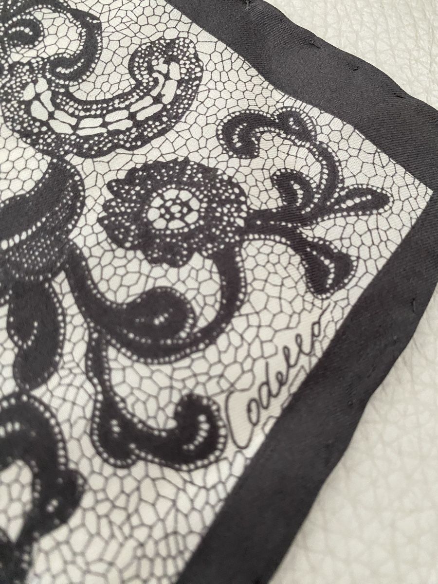 Codello Foulards, Tücher & Schals: Codello Seiden Foulard 🌸 – Gebraucht aus Opfikon von Luis144 5