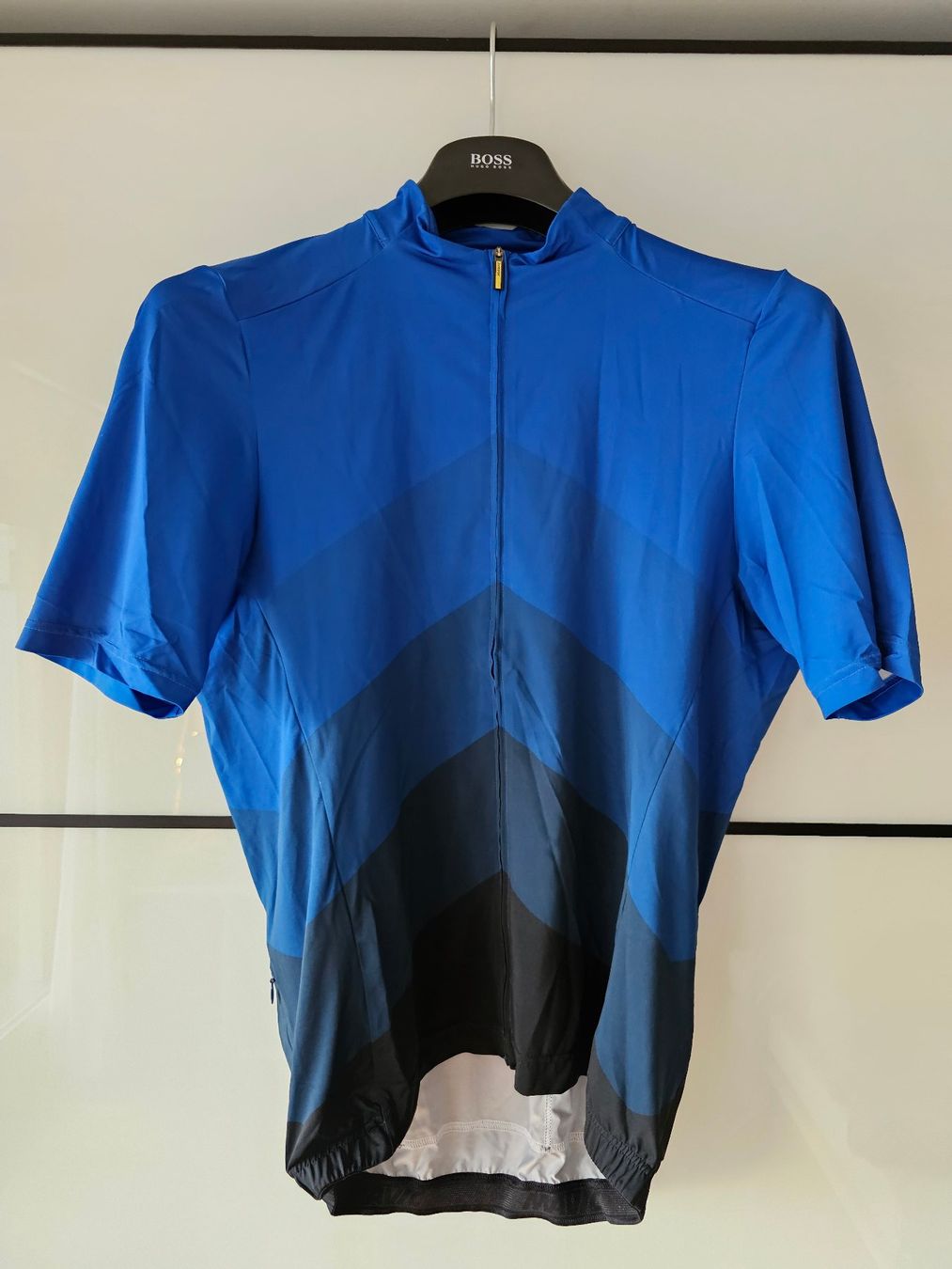 Leibchen & Hosen: 3x Velo Trikots - 2x Mavic 1x Triple 2 - Bundle – Gebraucht aus Zürich von Zurich_M 6