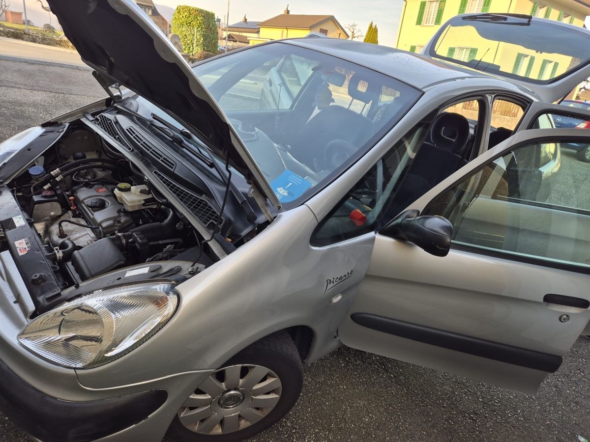 Citroën Automobili: Citroen Picasso – Usato da Dulliken venduto da inf_s772 5