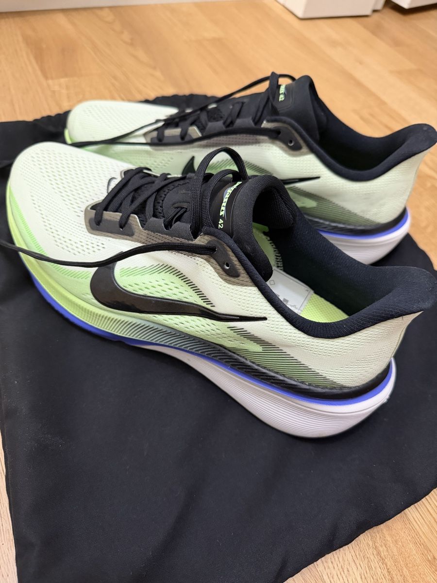 Nike Scarpe da uomo: Nike Pegasus 42 2026 – Nuovo (secondo la descrizione) da Bernex venduto da pre_hbr2 2