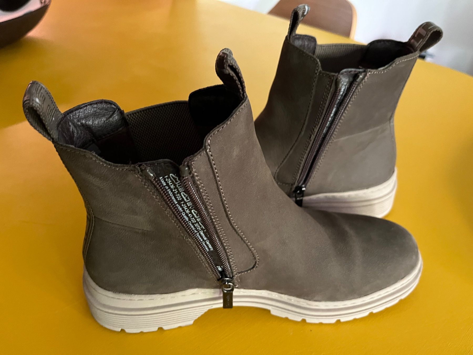 Tamaris Scarpe da donna: Bottines Tamaris p.40 – Usato da Biel-Bienne venduto da Doriskoloris 3