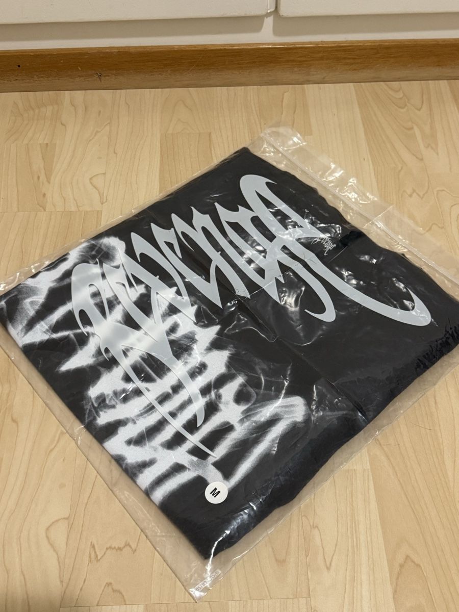 T-shirt: Revenge Smoke t-shirt – Usato da Villeret venduto da bys_k95b 6