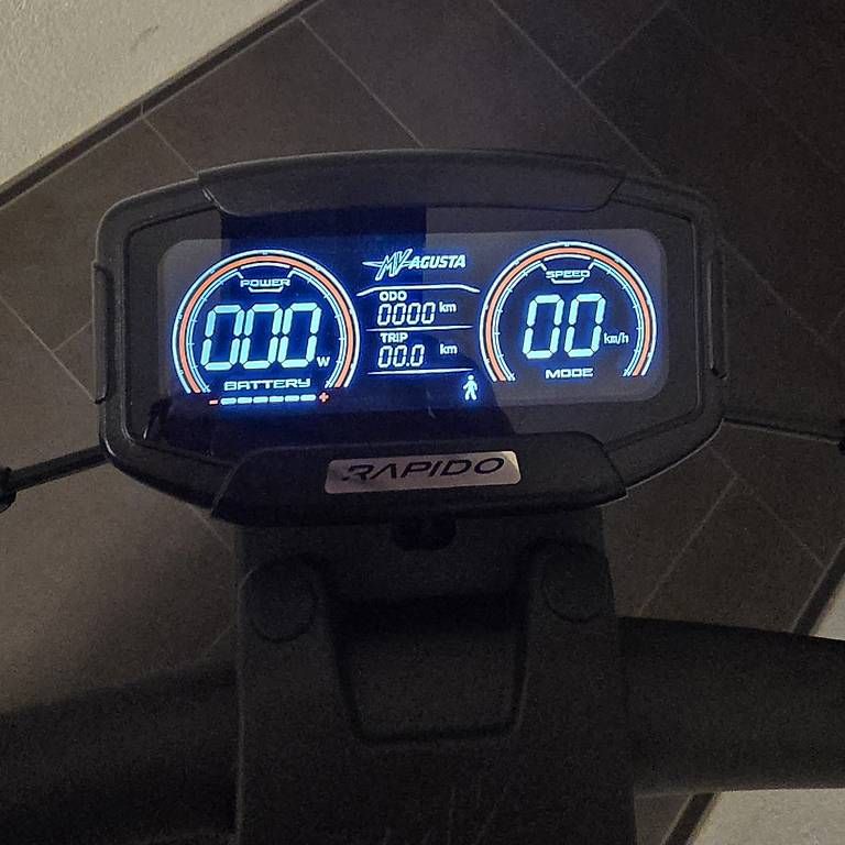 Veicoli elettrici: E-Scooter MV Augzsta Rapido Serie Oro – Usato da Wolfhalden venduto da Fbruce 1