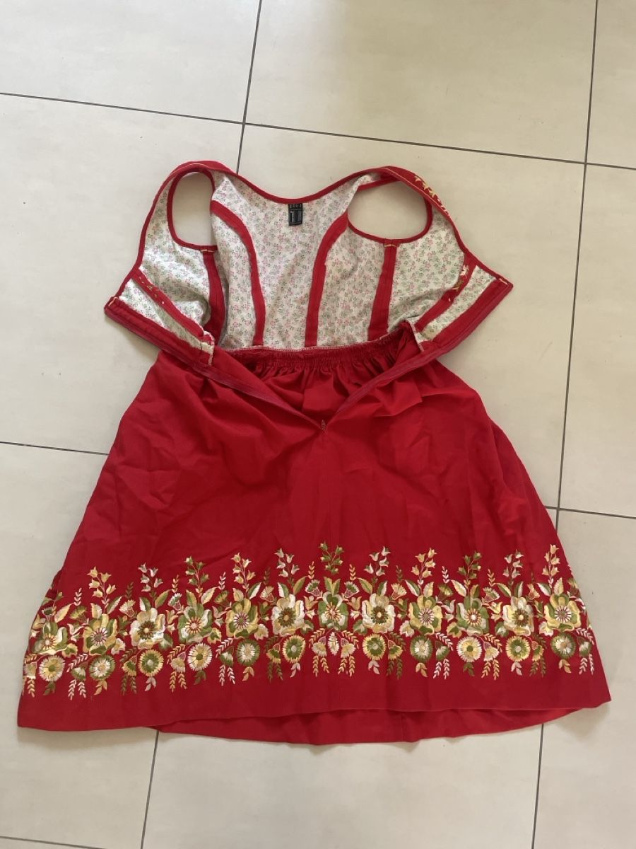 Kleider: Kleid – Gebraucht aus Thun von Villawisteria 1