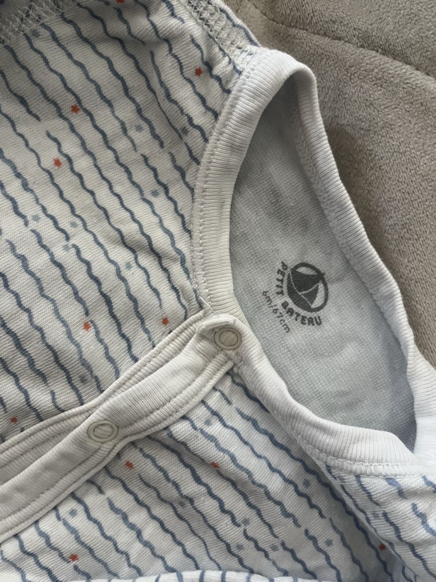 Pyjamas: Baby Pyjamas 6 Monat – D'occasion à Zürich par torokbalint84 4